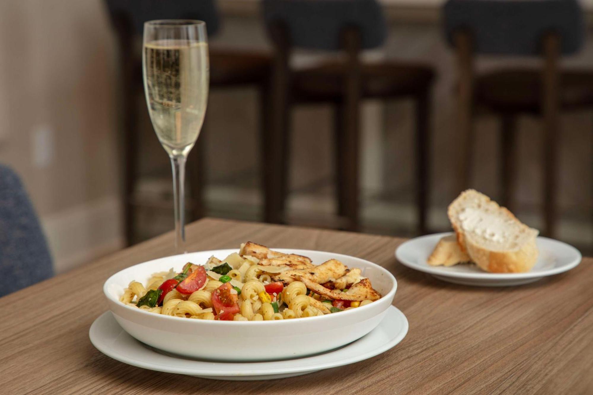 Hilton Garden Inn Atlanta North/Johns Creek Εξωτερικό φωτογραφία